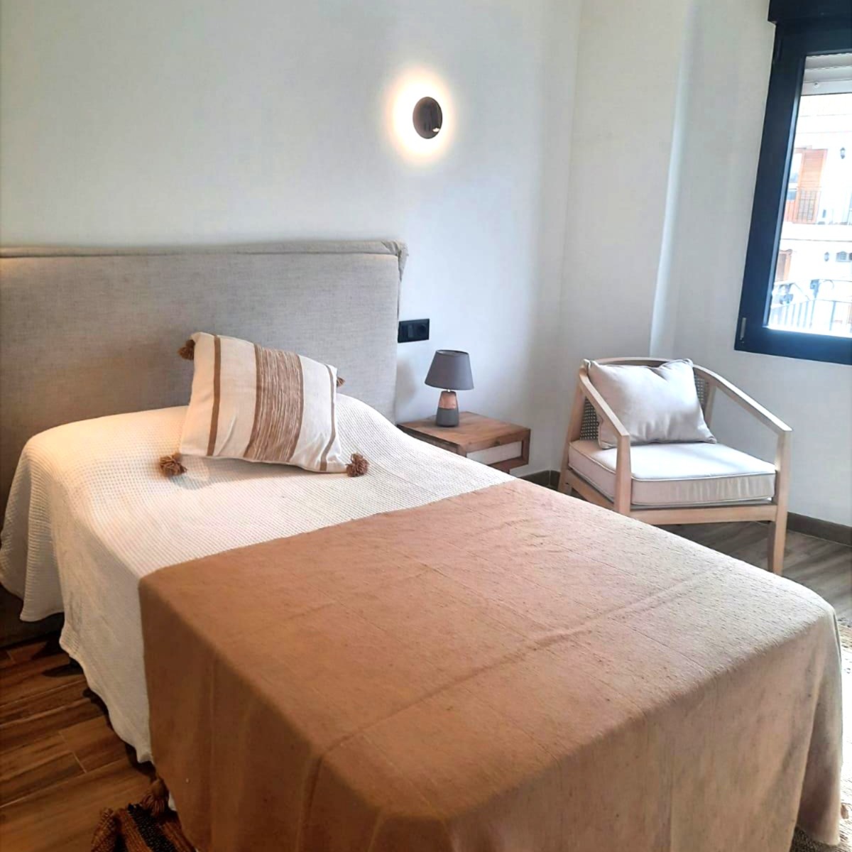 8ae6f34f-a941-4925-80f8-e0c71b279600