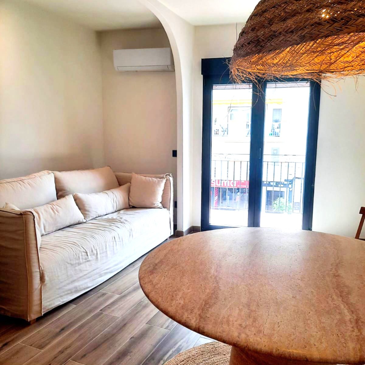 8da98e4c-26c5-4beb-99b0-6da6f6a634cc