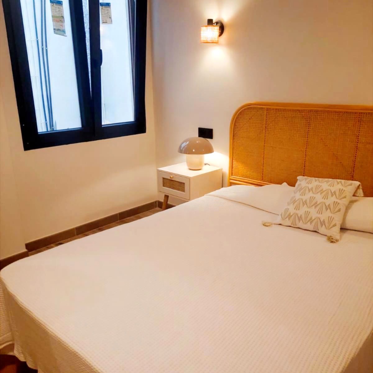 b843333f-e251-42b0-ae54-b02239693e11